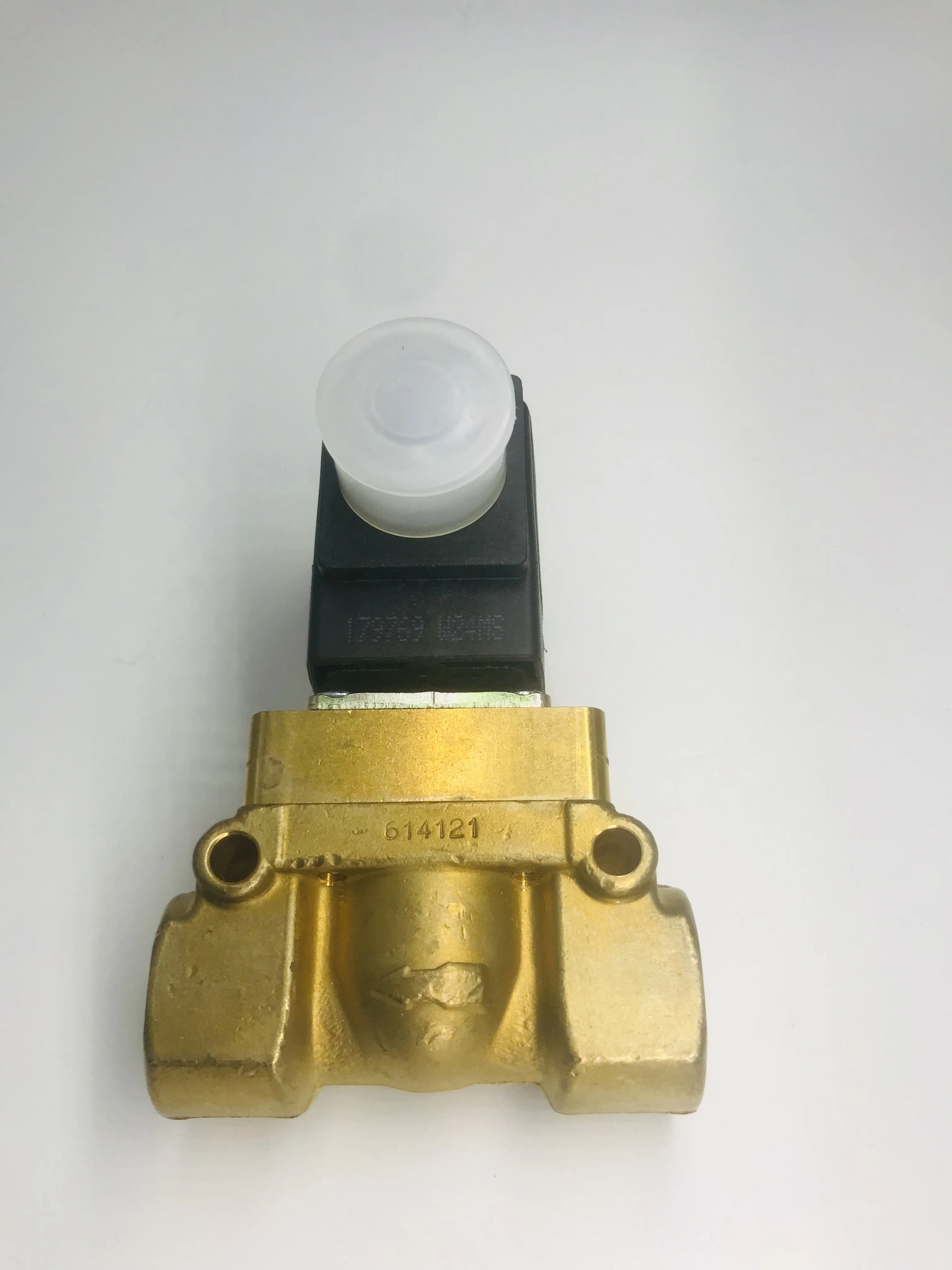 screw air compressor parts unloading valve 22124085 for Ingersoll rand  Solenoid valve
