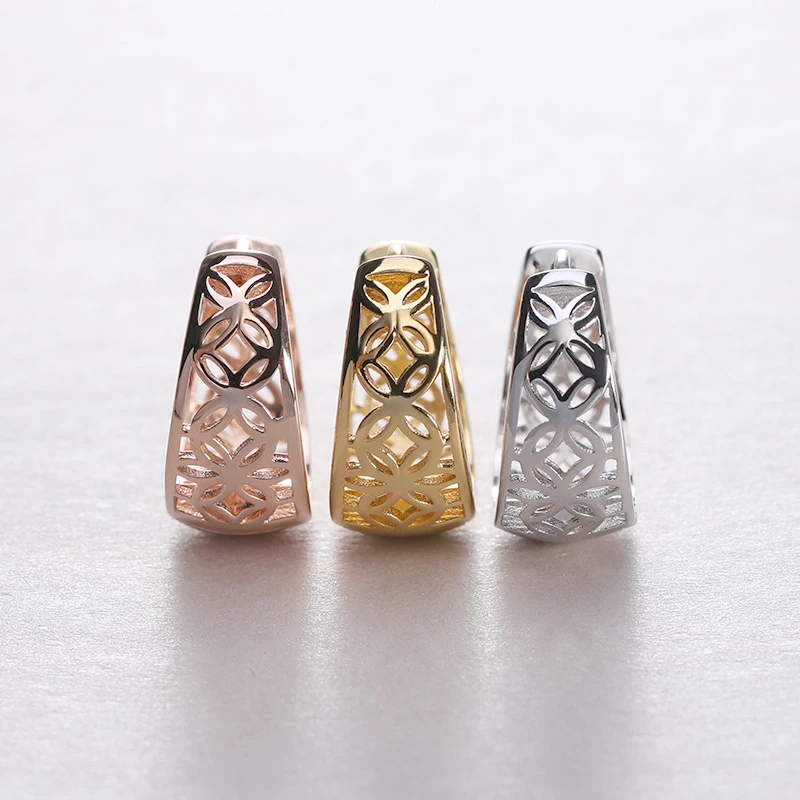 
RINNTIN OE28 Women jewelry Brass Hollow Flower Hoop Earring 