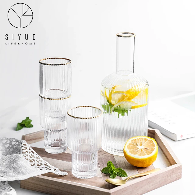 Позолоченный край вертикальные полосы домашнего использования холодной воды Бутылка чайник с 4 очки