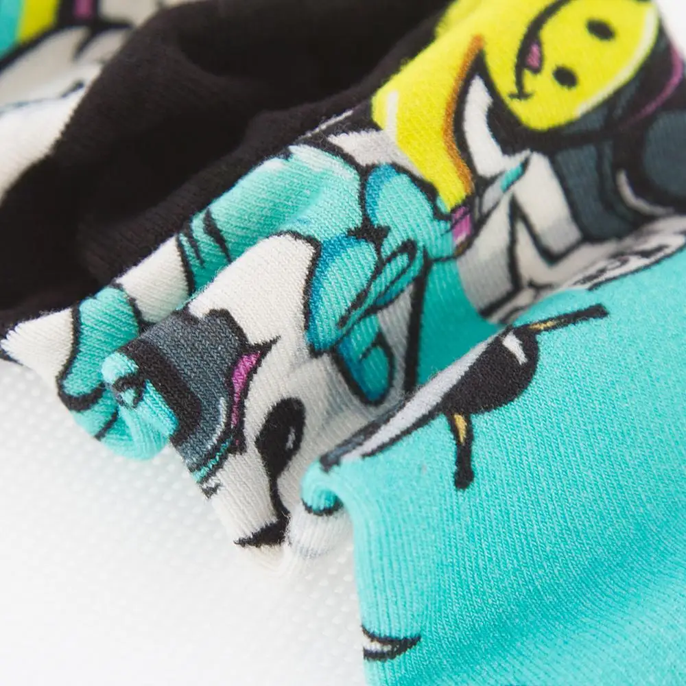 Street Cartoon Custom Socks Print Custom High Quality Fashion Men Casual Unisex Knitted Sustainable Wine Socks Designer Socks