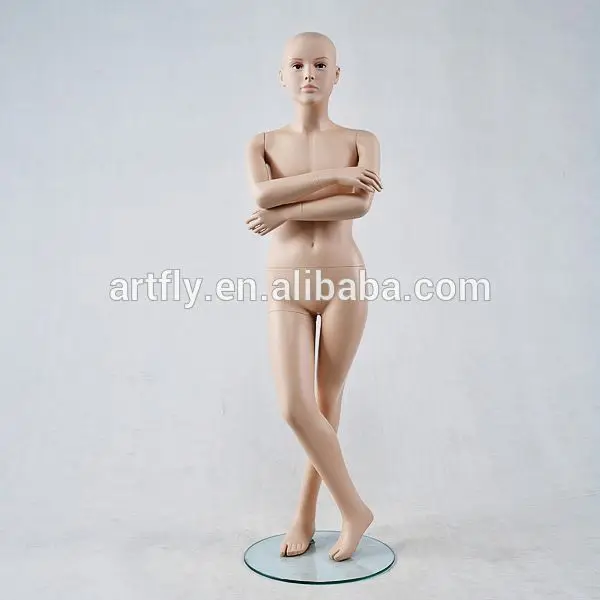 реалистичный манекен ребенка