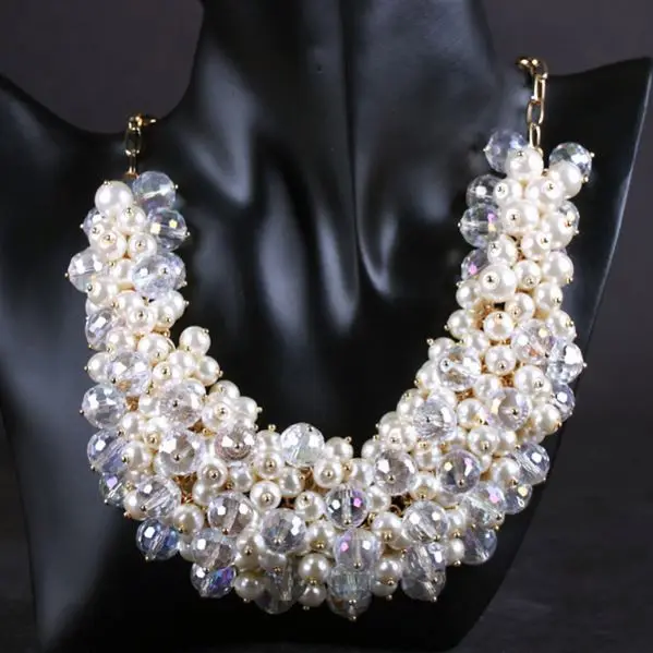 
Wholesale Handmade Crystal Imitation Pearl Cluster Bib Chunkys Necklace 