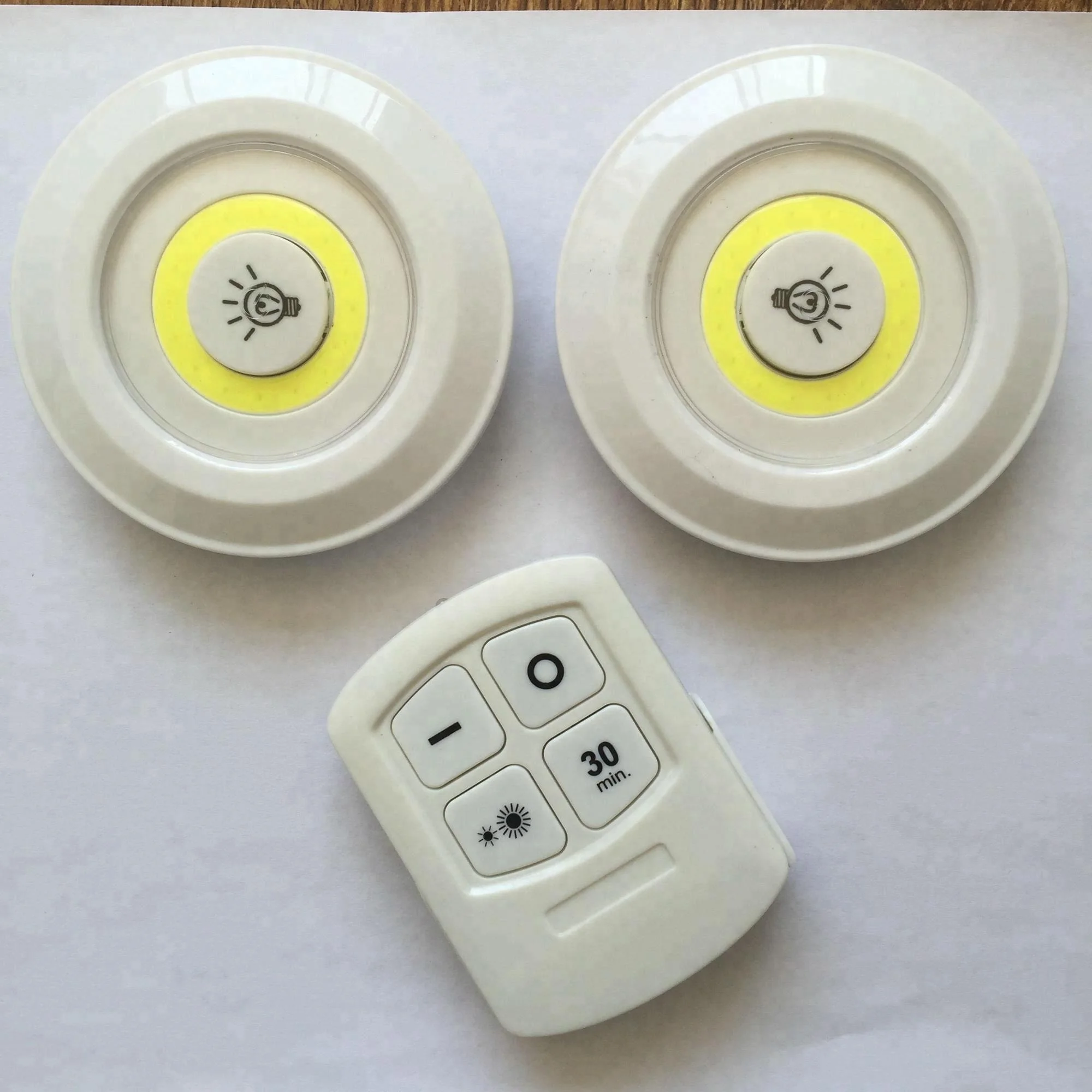 
3 LED Wireless LED Puck Light with Remote Control touch light closet led light 