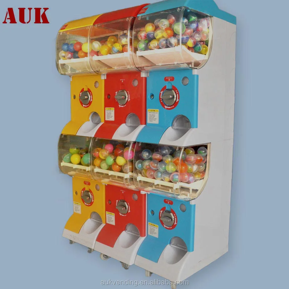 gashapon/capsule toy/bouncy ball vending machine