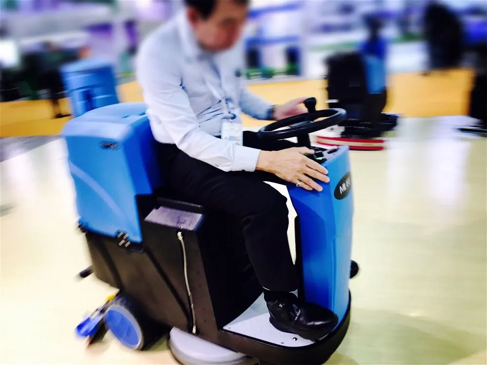 
MLEE 740Mini Factory Floors Cleaning Mechanical Machines Cleaning Rechargeable Battery Floor Scrubber 