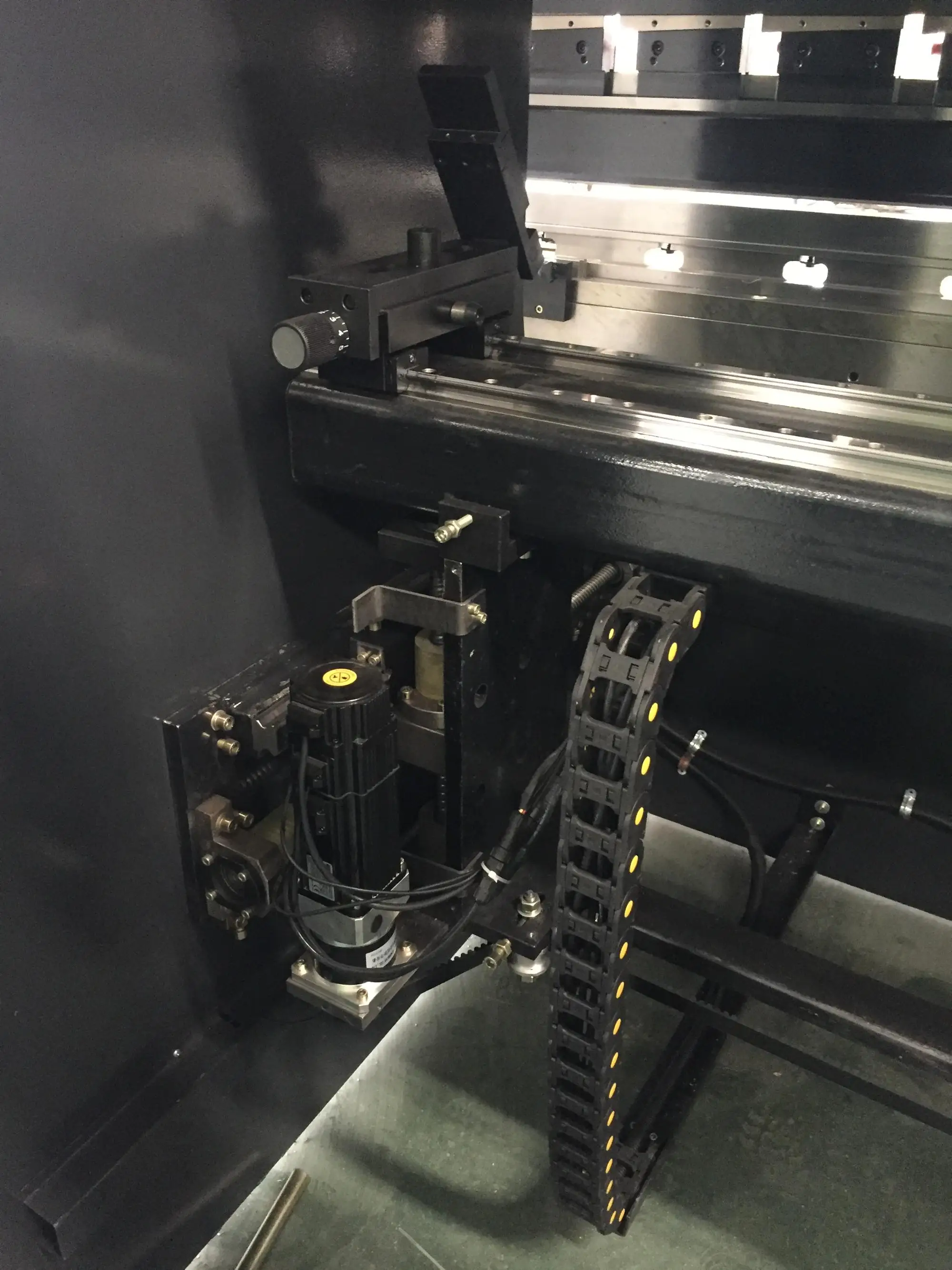 Hydraulic press brake machine cnc press brake 100tons Amada with delem DA41 CNC system