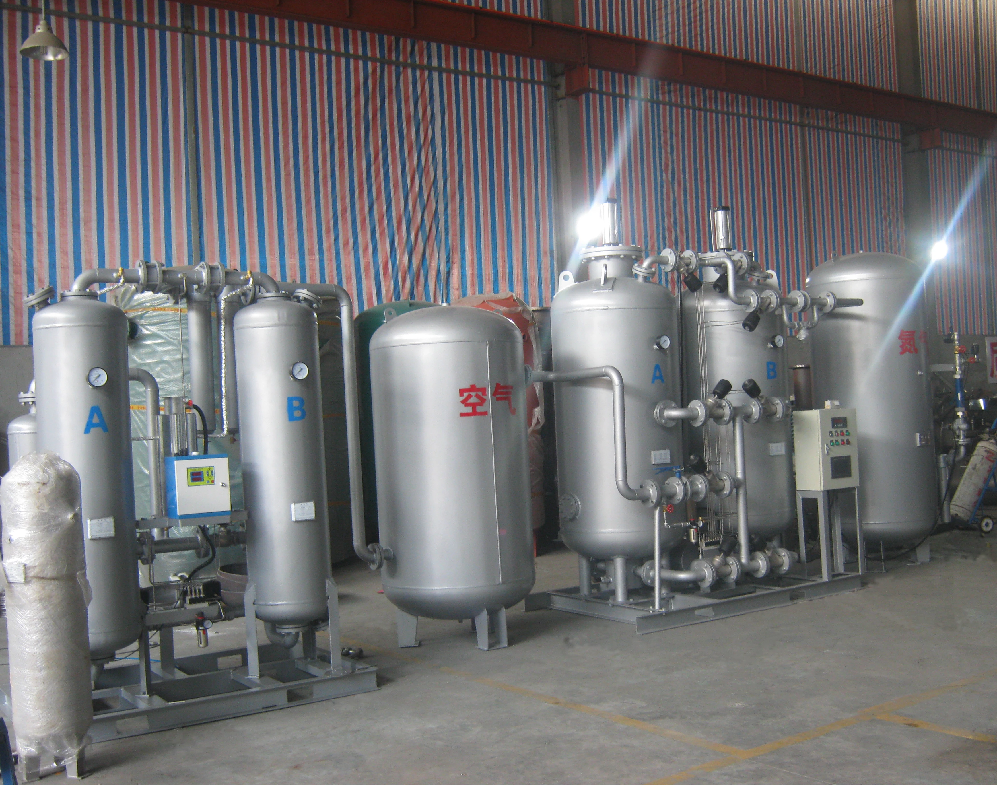 PSA nitrogen generator for fire extinguisher