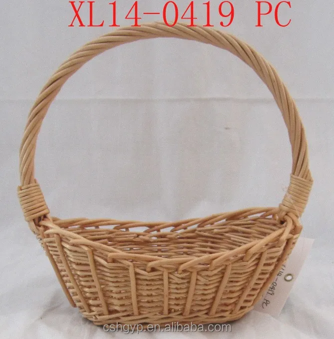 
Beautiful steamed wicker basket 