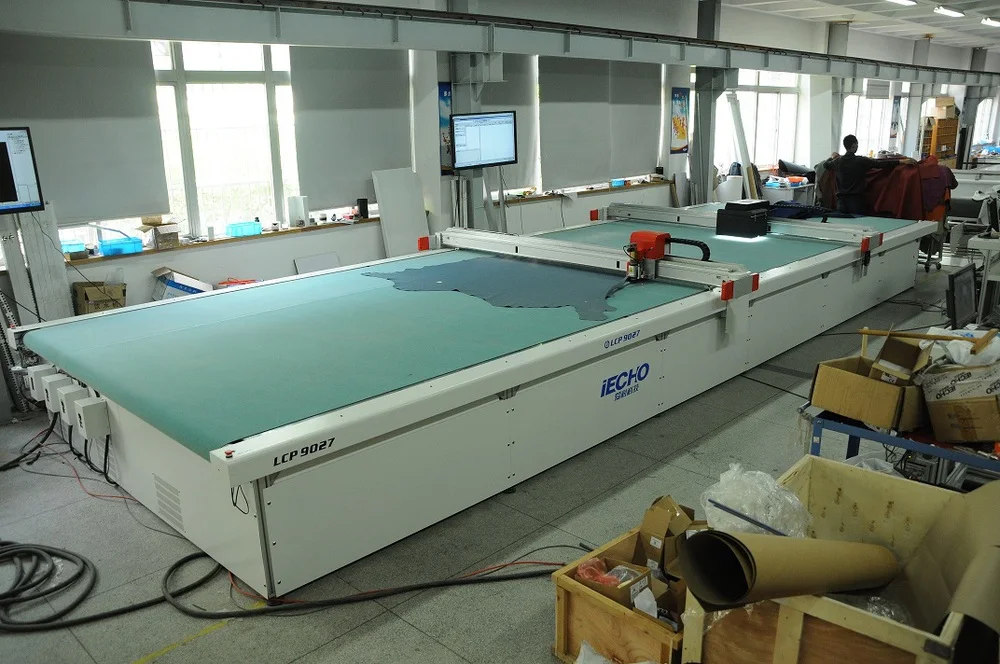  Машина для резки кожи IECHO модель LCP