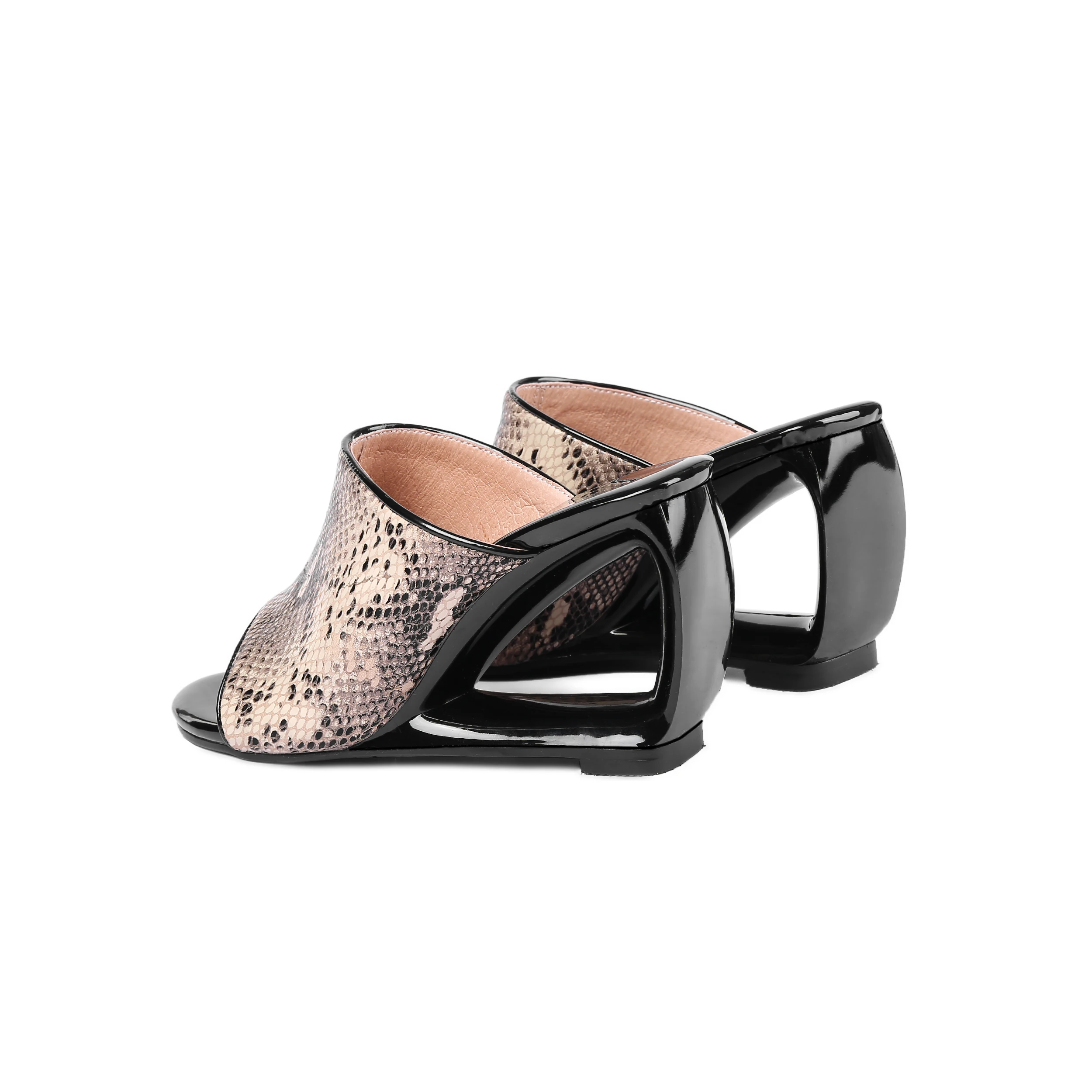 Latest Design Lady Footwear Open Toe Mule Slippers Strange Wedge High Heel Outdoor Slippers Women Shoes Sheepskin Snake Slippers