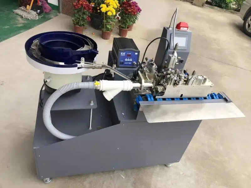 USB charging cable soldering machine USB wire connector soldering automatic factory producing data cable machine