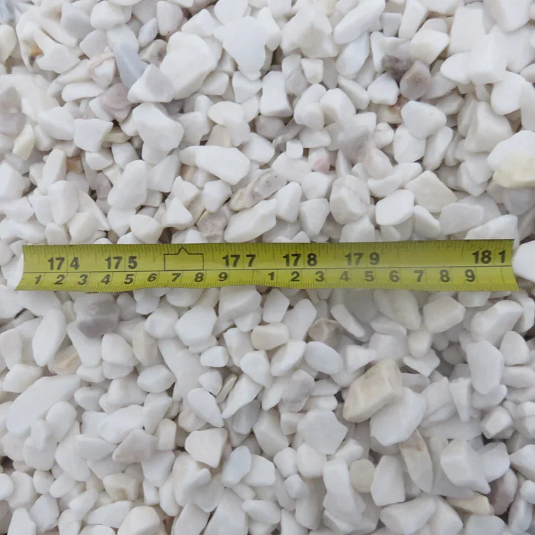 
white crushed stone chips 