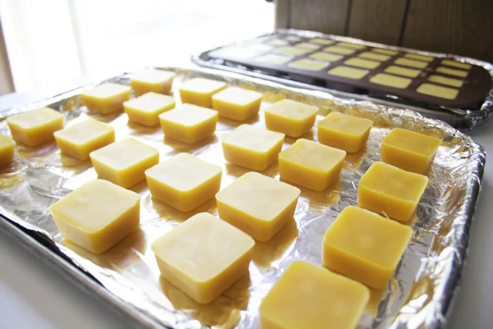 2022 China Yellow Suppliers Cosmetic Food Grade Candle Hebei Natural Bulk Organic Wholesale White Pellets Bees Bee wax Beeswax