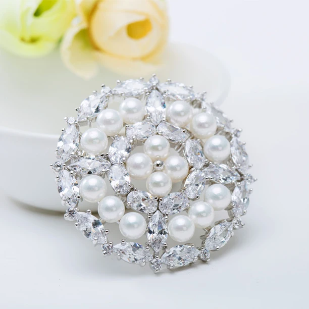 LUOTEEMI High Quality Brass Alloy Bulk Flower Bouquet Luxury Bridal CZ Rhinestone Wedding Brooches Wholesale