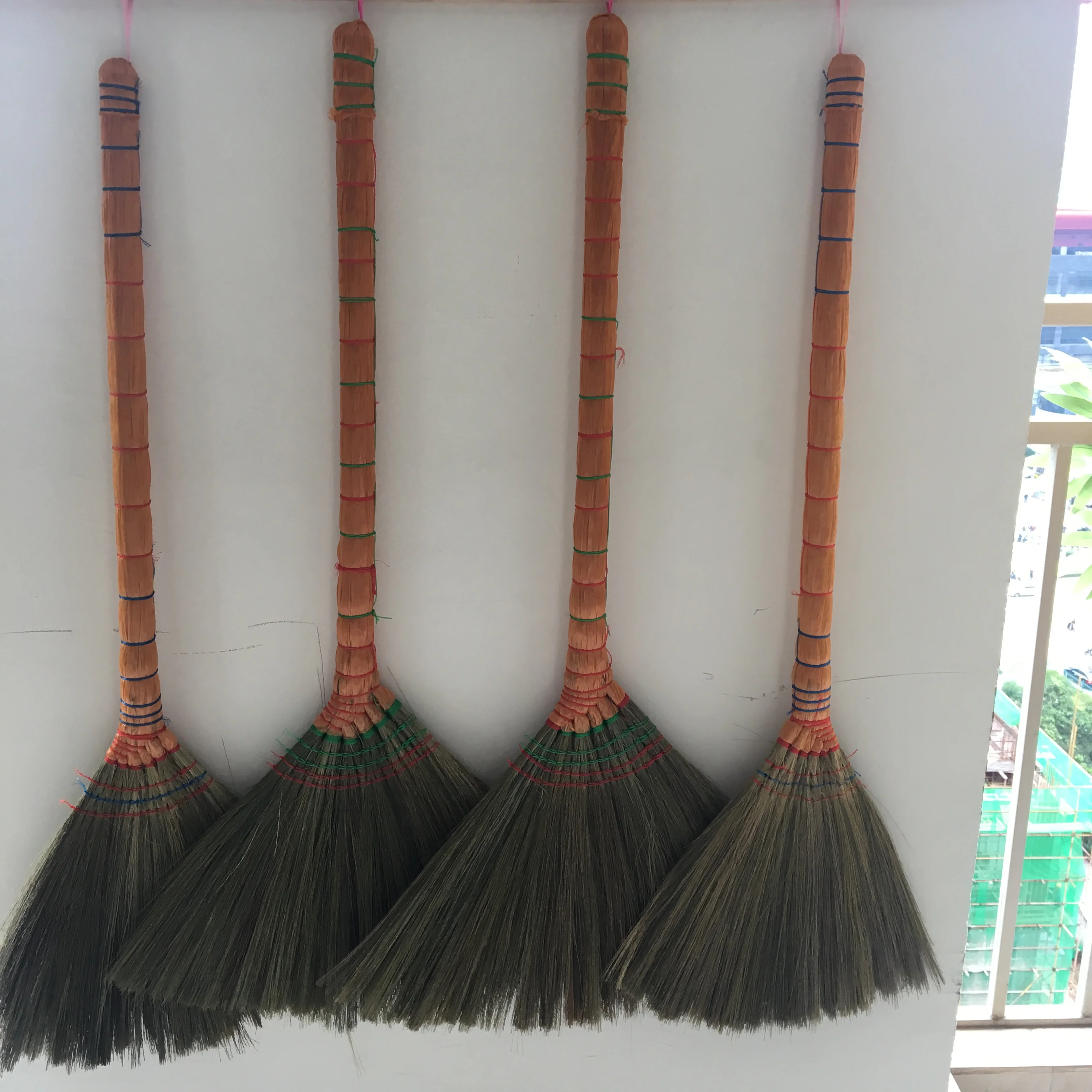 Chinese manufacturer hand maker burma grass broom  with wooden stick