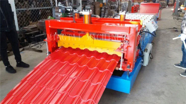 Suitable many material at least 15 years life time glazed iron tile roofing sheets roll forming machine equipment