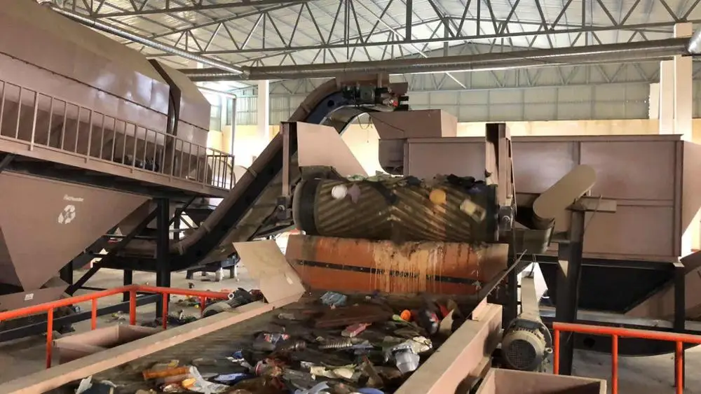 Living waste sorting machine / Urban waste sorting equipment and Plant