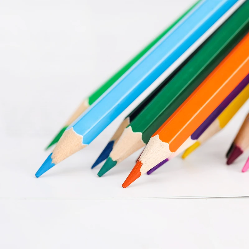 Набор из 12 цветных карандашей