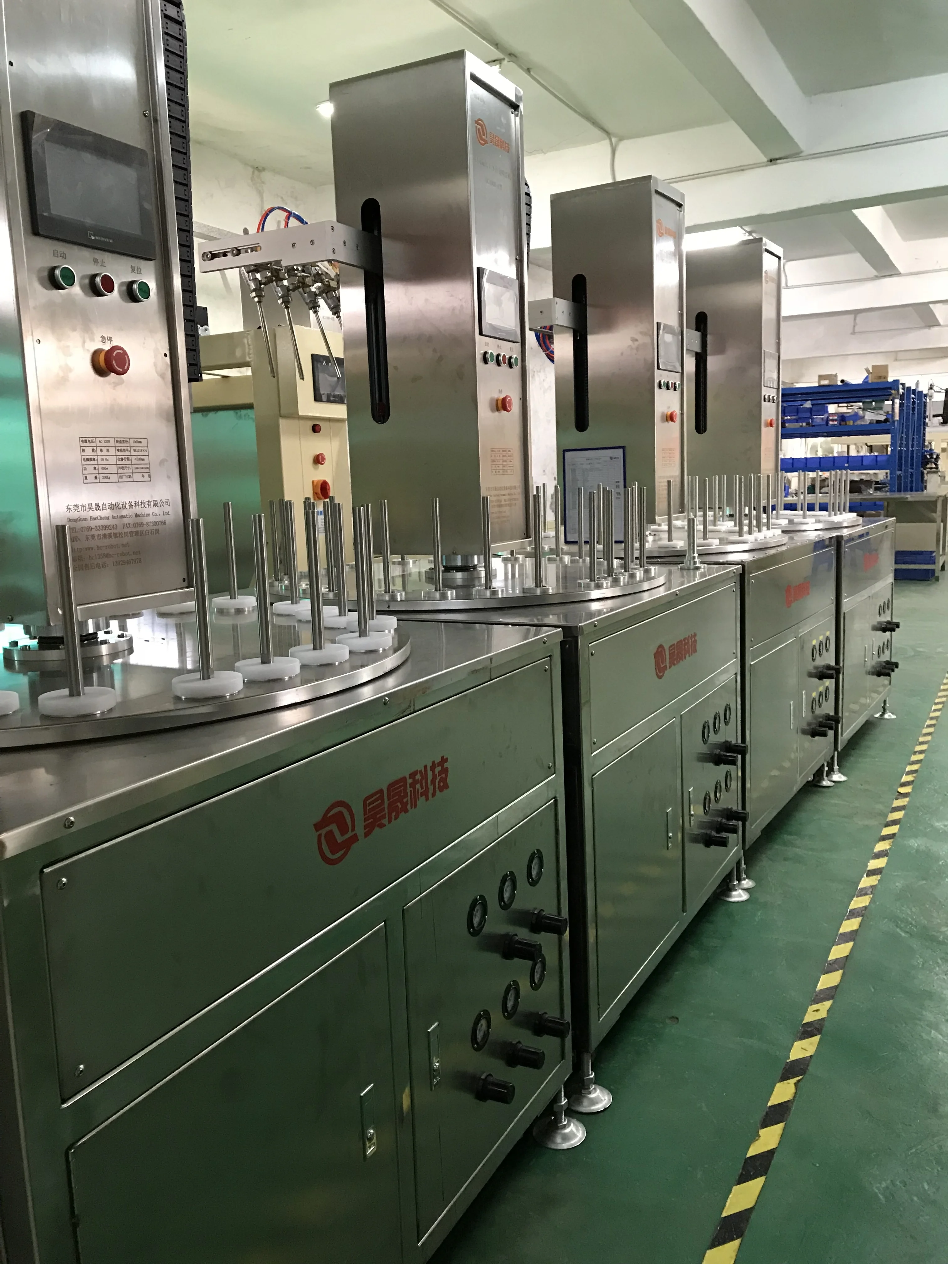 Self-developed automatic spray painting equipment for glass, plastic and hardware