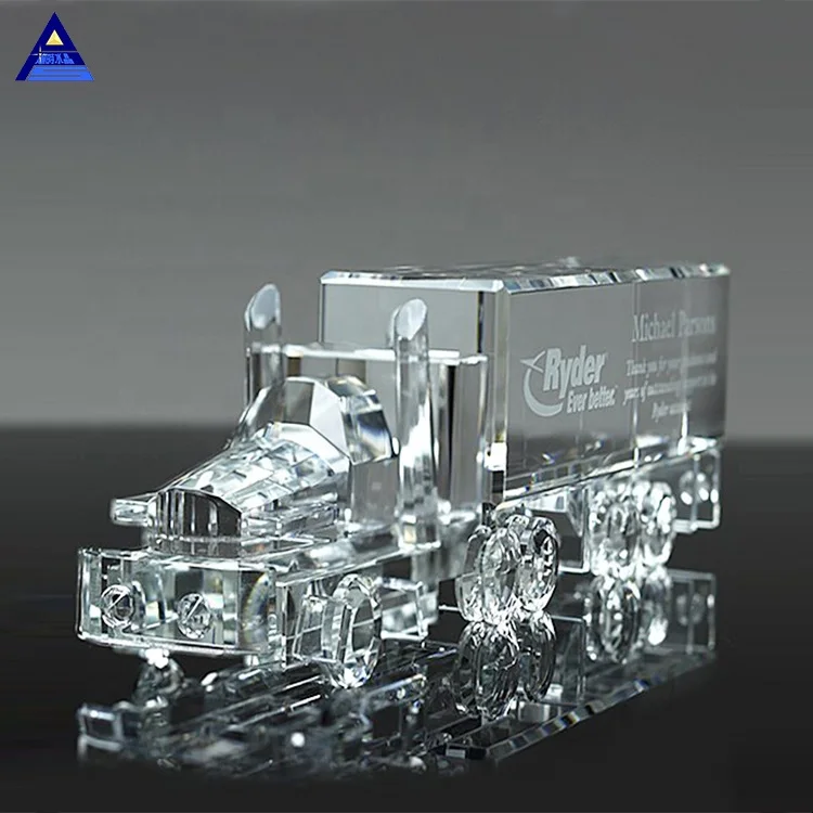China New Souvenir Gifts Crystal 18 Wheeler Truck Award Trophy