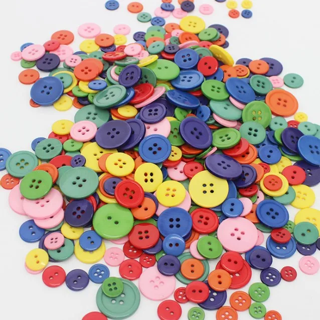 4 hole round debossed soft rubber clothing button