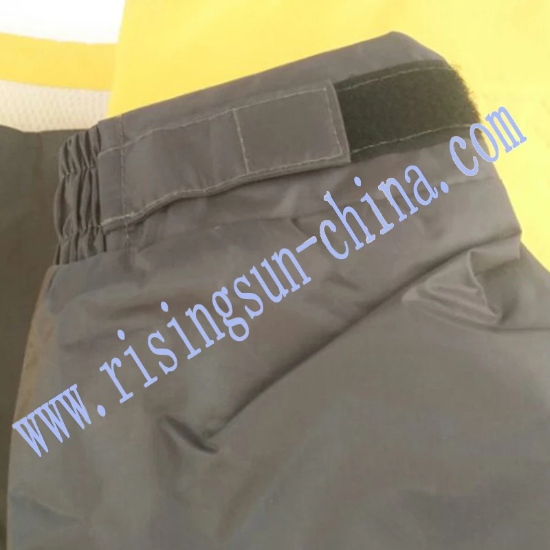 Customize Raincoat Polyester PVC Cheap Raincoat with Waterproof Seam Sealing Rainwear Suit