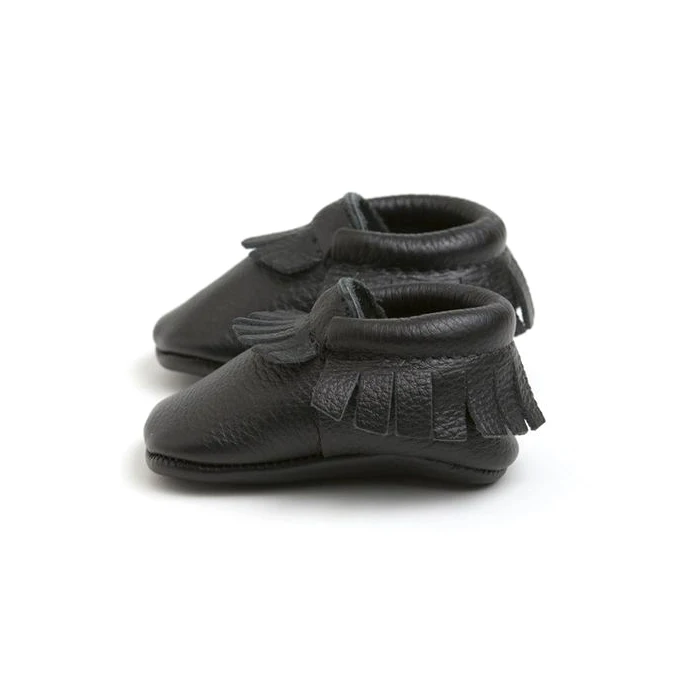 
Customized black color toddler moccasins shoes soft leather baby moccasins 