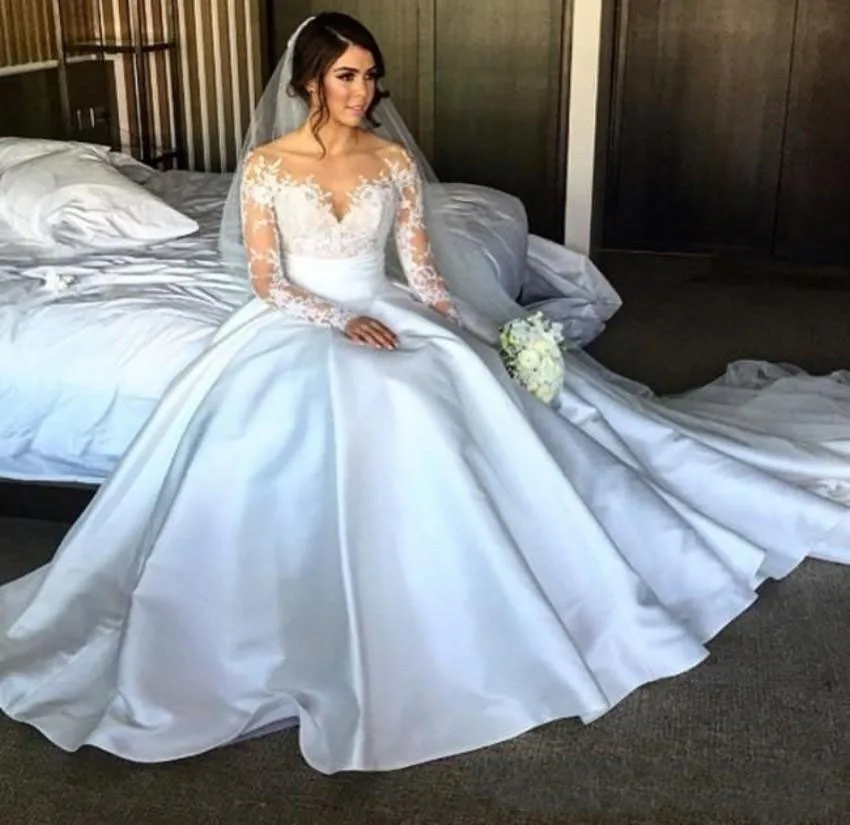 Pakistani White Long Sleeve Corset Pattern Bridal Vestidos Wedding Dress with Buttons