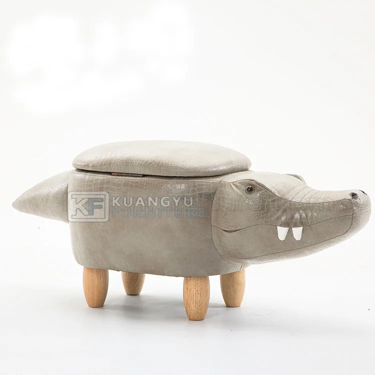 2019 Children furniture sets Pet Crocodile Animal Shape Child Chair Wooden Stools for Sale