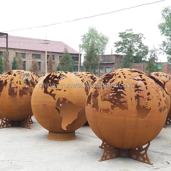 Садовая Декоративная чугунная шаровая яма