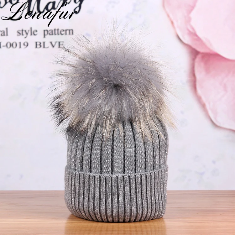 High quality female detachable raccoon pom pom warm winter fur hat