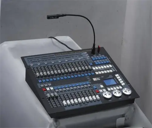 1024 DMX Channel Dmx512 Intelligent Lighting Controller With CE Certified