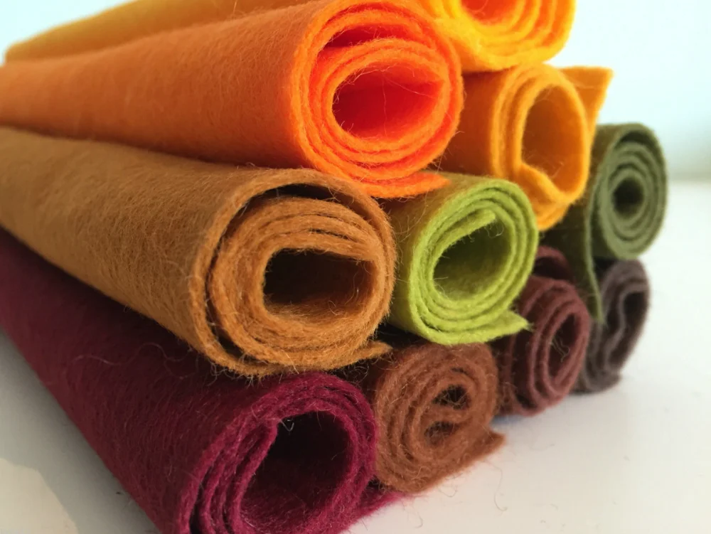 1.4mm Thick Acrylic Soft Felt Nonwoven Fabric Sheet Pack DIY Craft Patchwork Sewing Squares Assorted Colors for Hobby Crafter