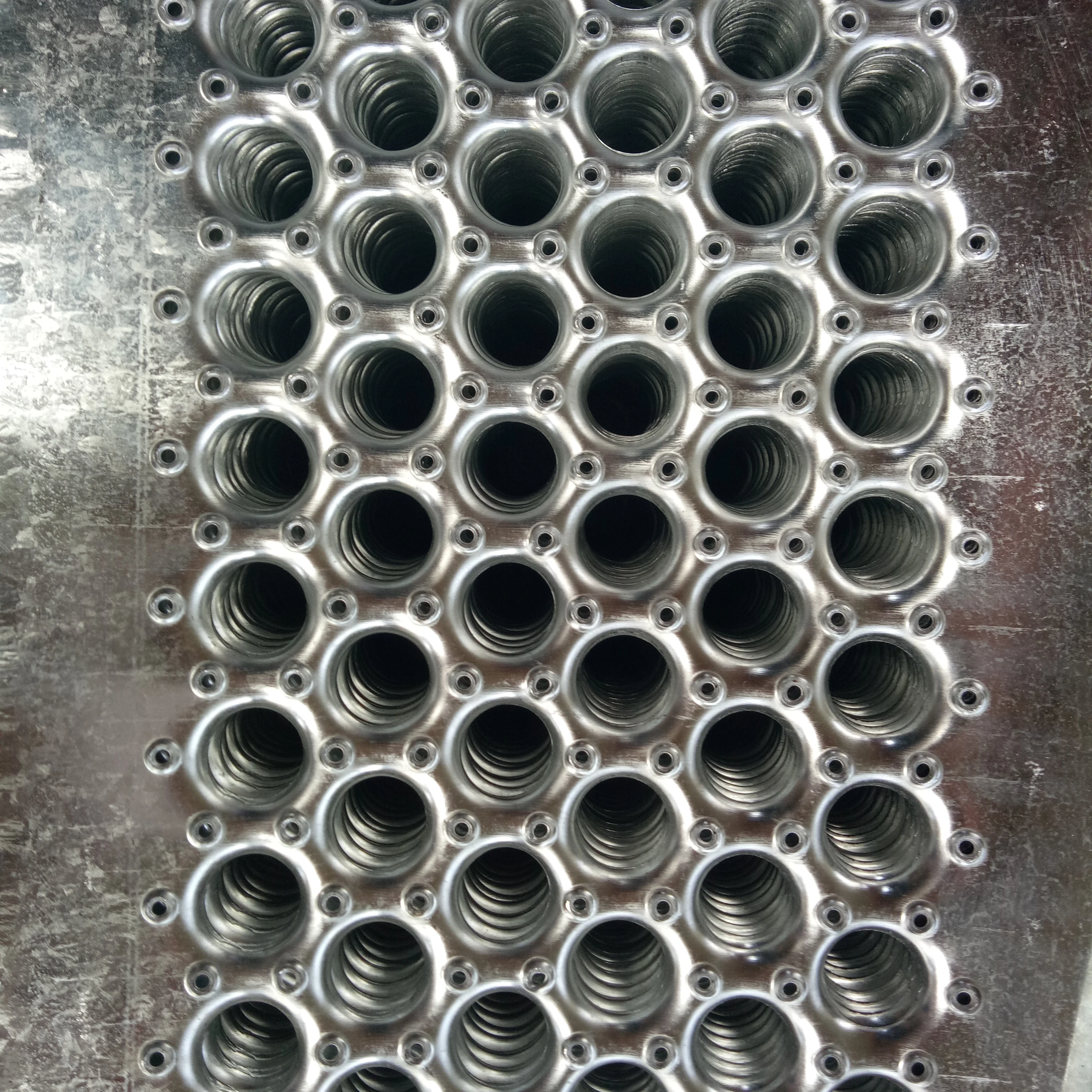 Перфорированный металлический лист из нержавеющей стали