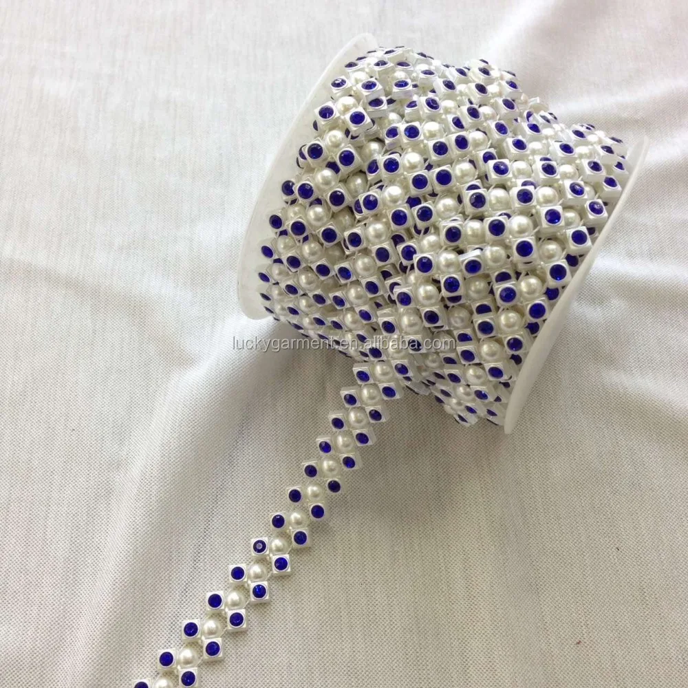 
blingbling rhinestone chain trimming plastic chain with cream white pearl in roll for clothes ,Shoes,handbag,Bracelet decoration 