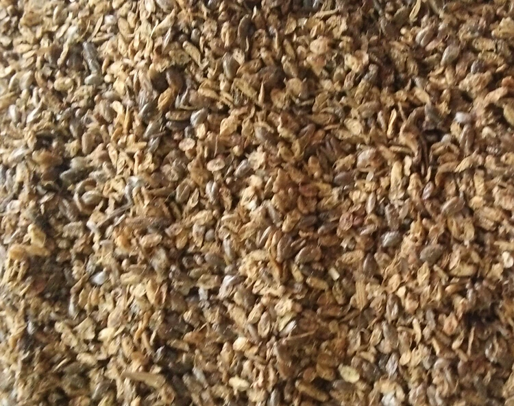 Органический корм для рыбы, сушеный на солнце водой