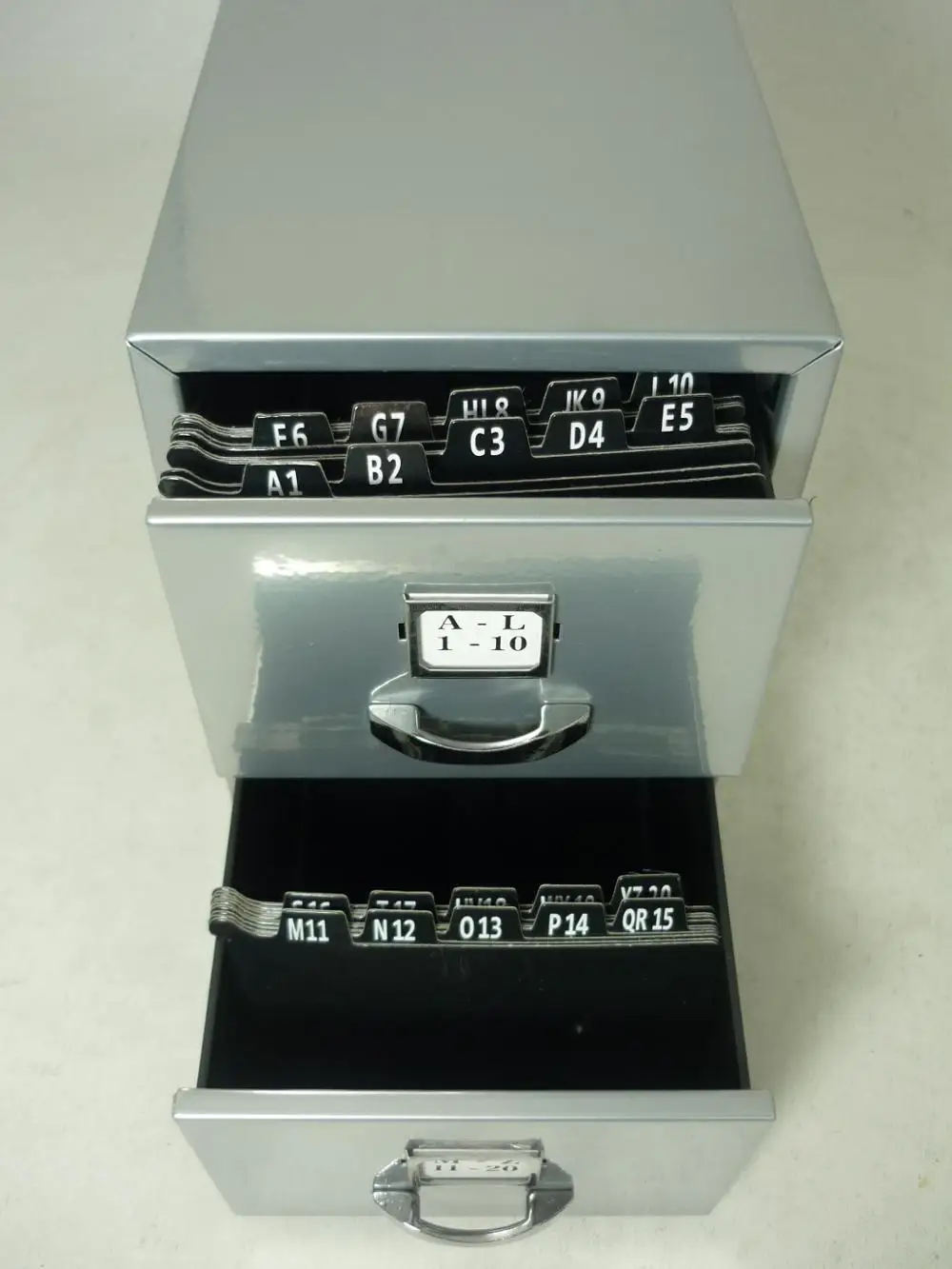  Шкаф для визитных карточек