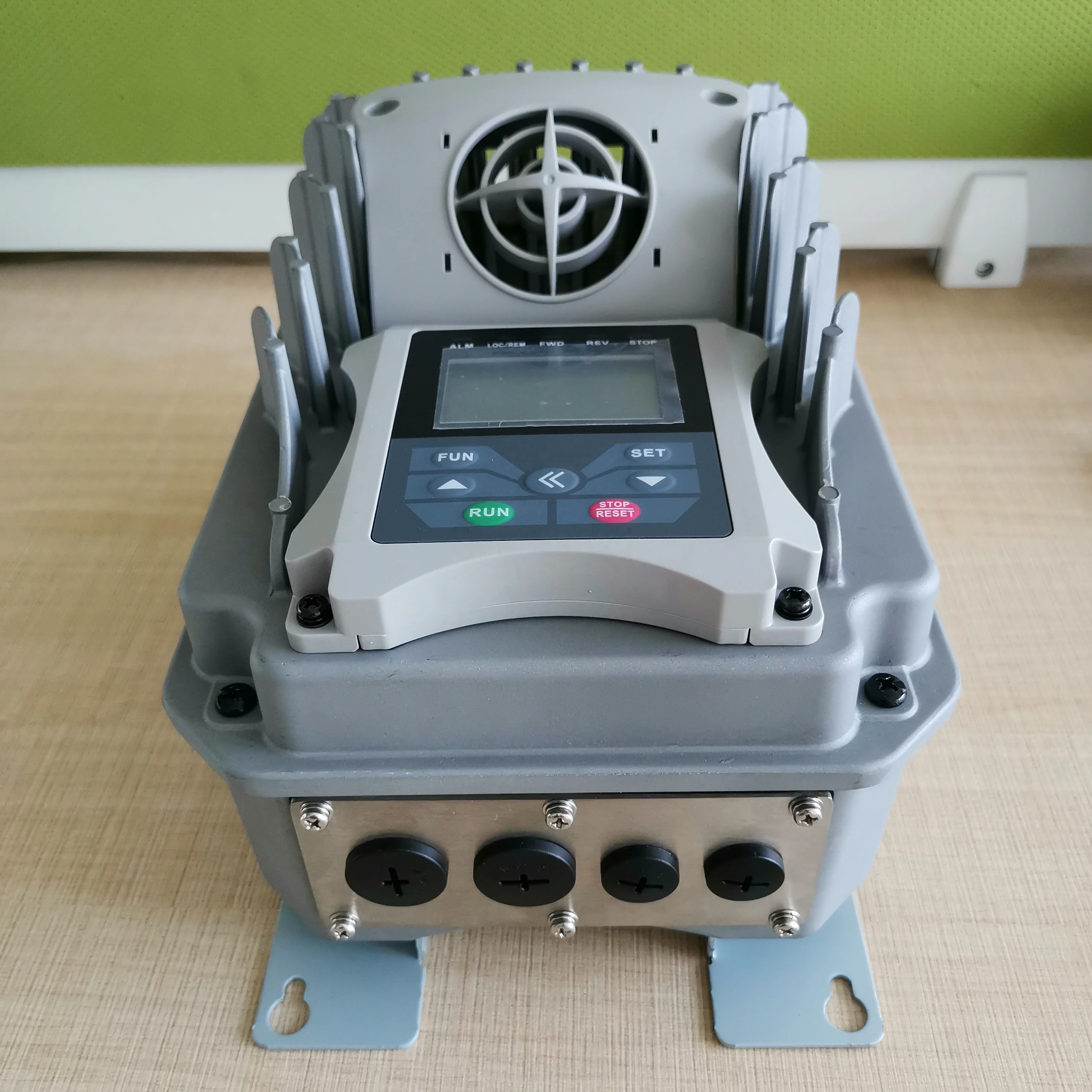 IP66 protection frequency converter EM30-0040T3 EURA Drives ac drive 400V/3PH 4KW inverter