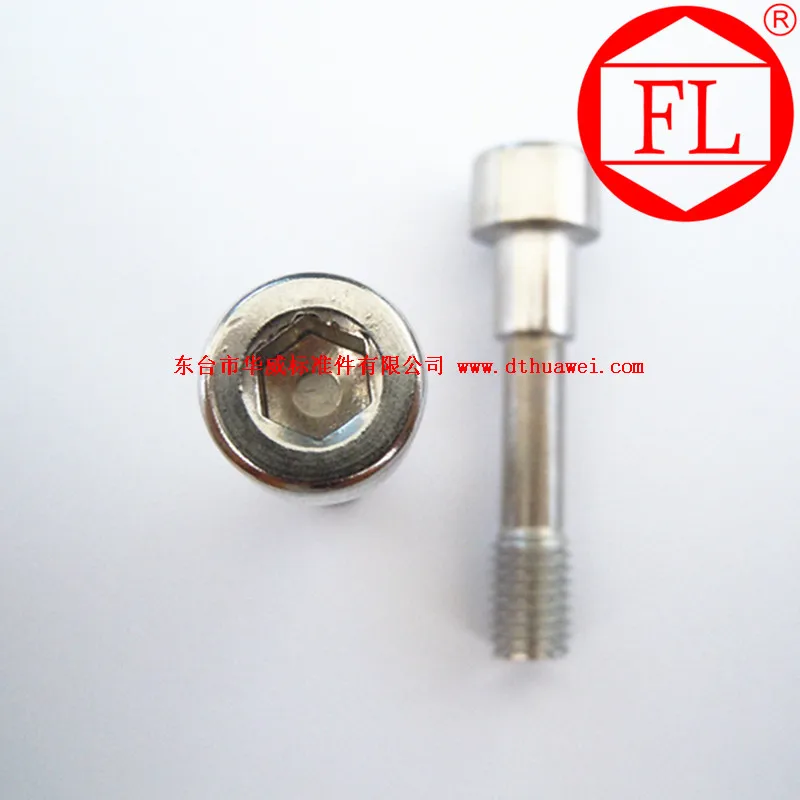 Inside six corner cylinder head rough rod without lifting screws