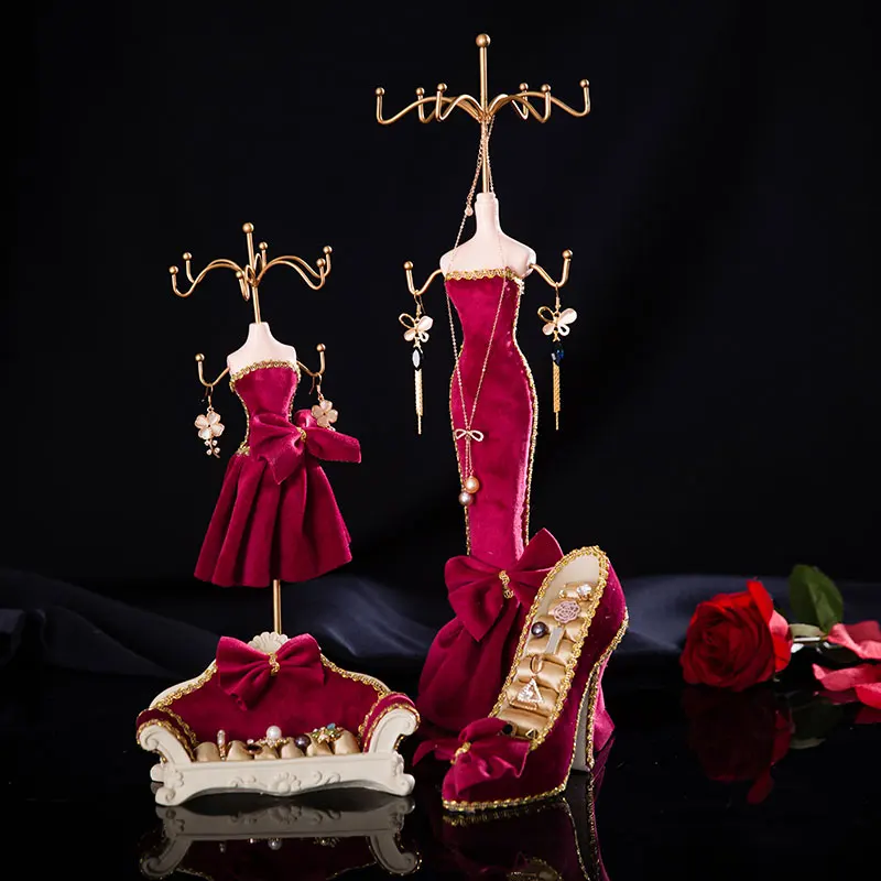 Cheap decorative beauty lady resin mannequin ring necklace jewelry holder for European decor