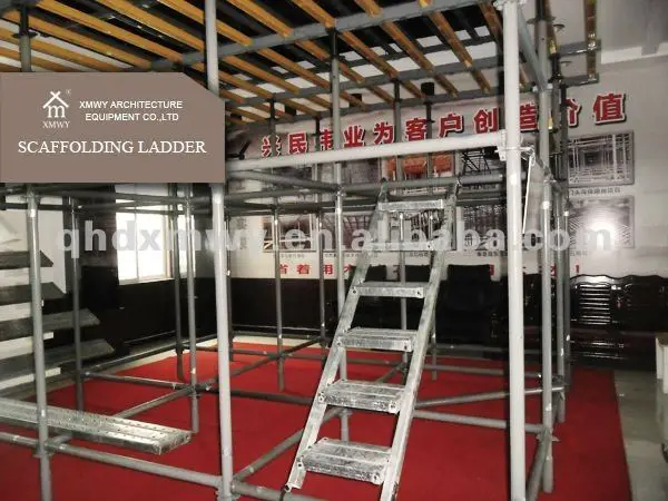 Лестницы и доски для строительных лесов