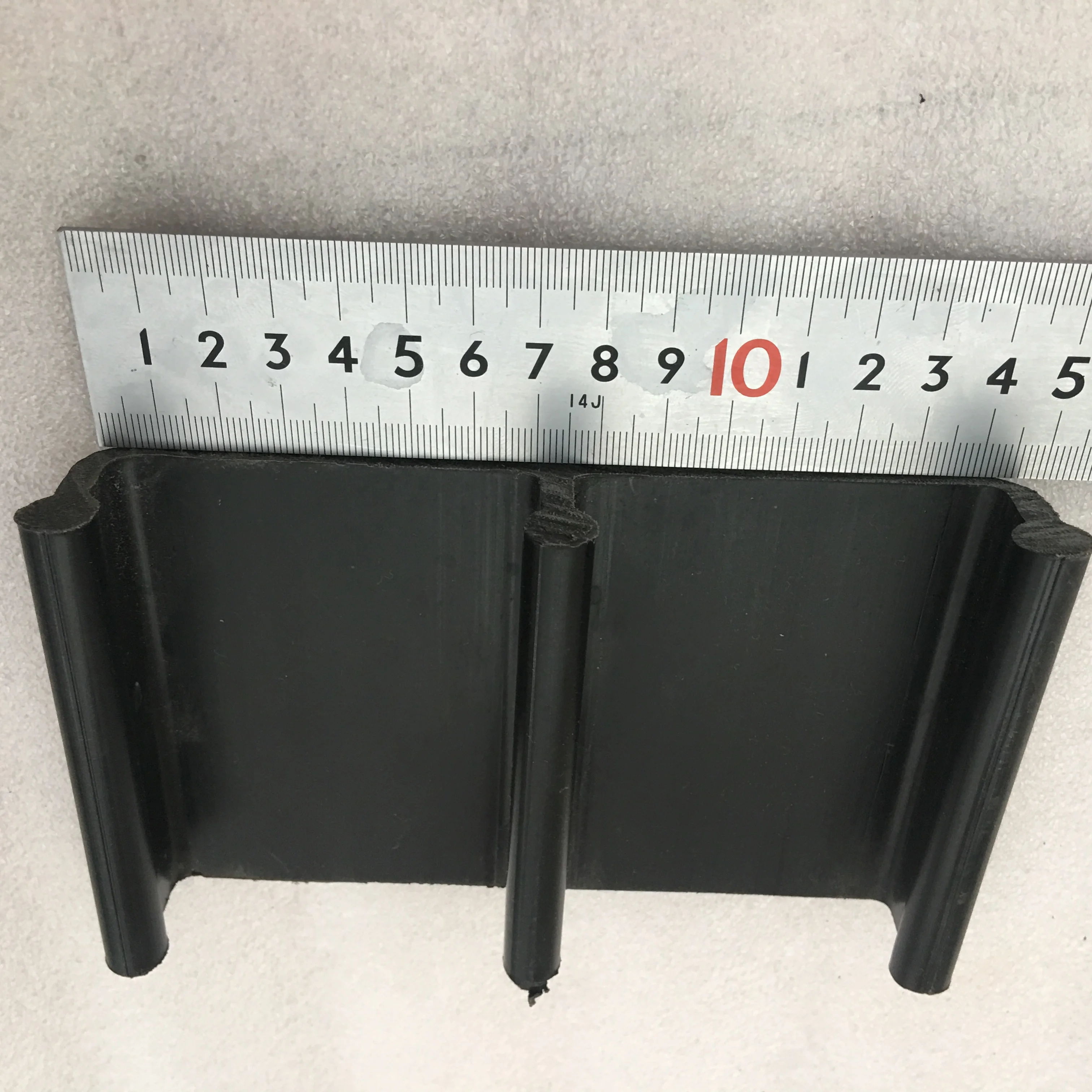 Geolock for HDPE geomembranes attachment