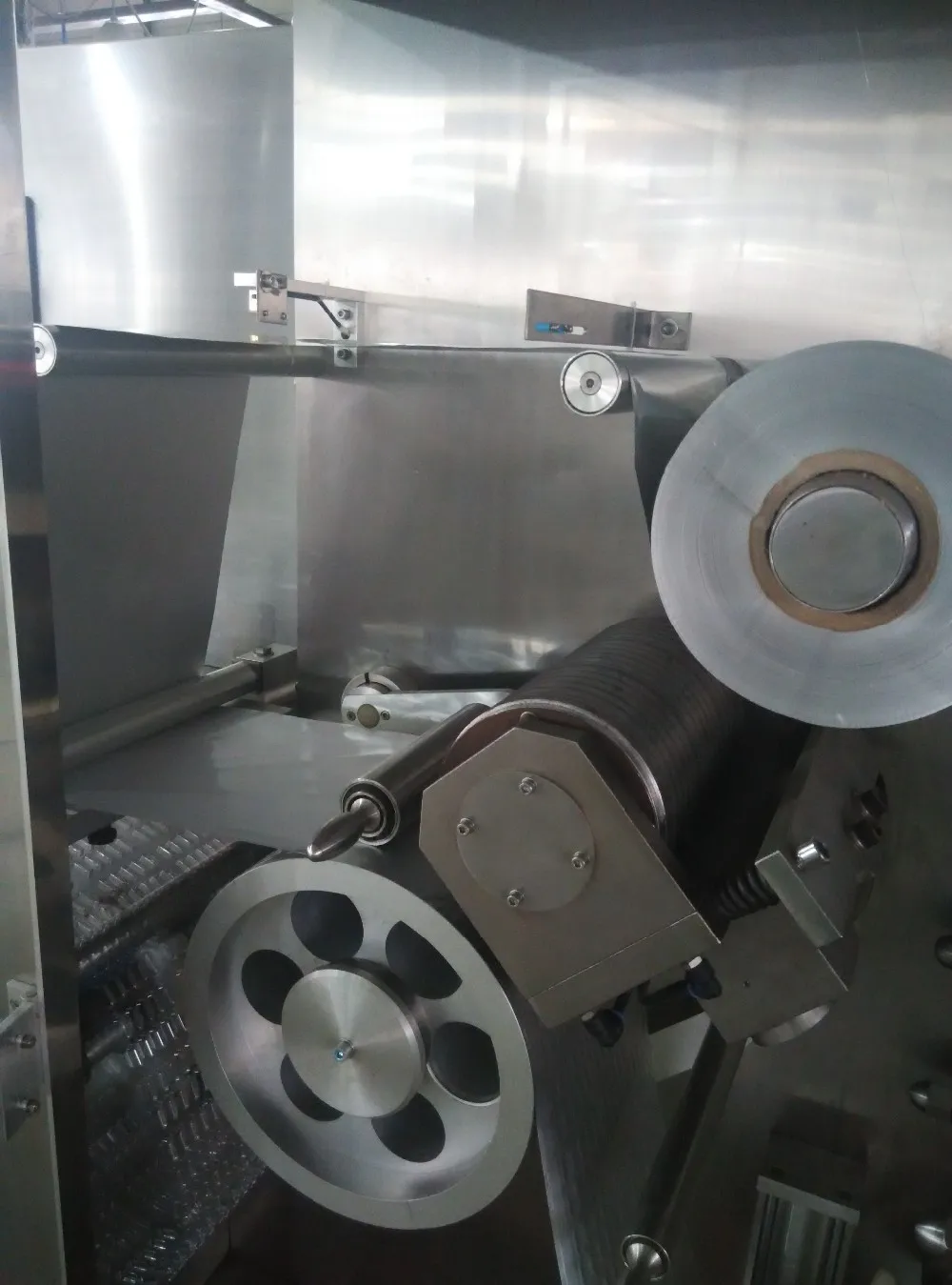 High Speed Pharmaceutical Blister Packing Machine for Tablets Capsule