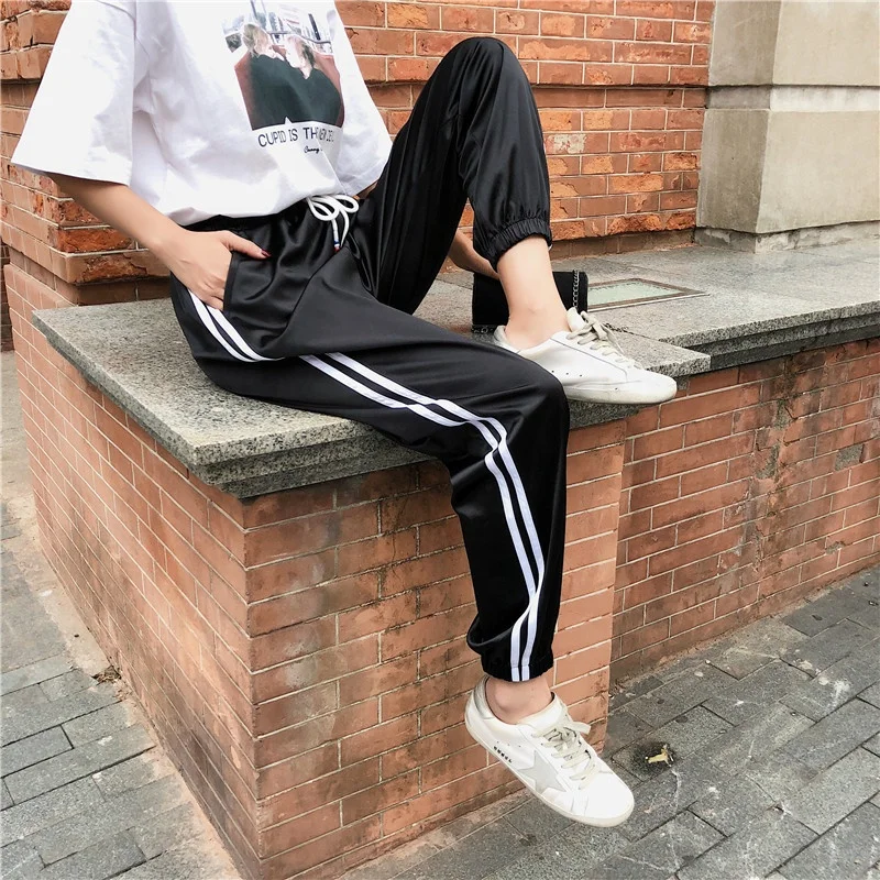 Factory Supply Quality Fashion Hip Hop Style Women Side Stripe Patch Sweatpants Satin Gloss Women Jogger Pants