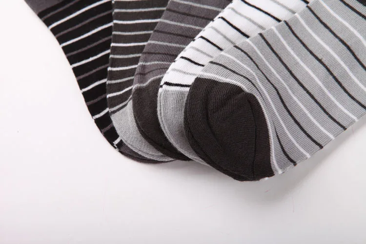Wholesale colorful stripe men bamboo fiber socks business custom packing breathable socks charcoal Absorb Sweat ankle socks