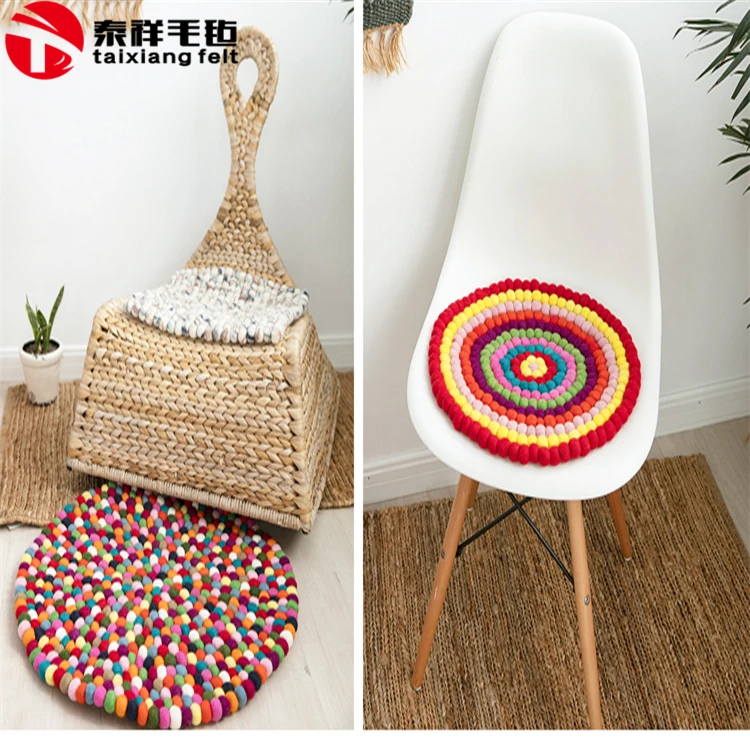 High Quality Nepal Handmade Rectangular Felt Ball Carpets & Rugs