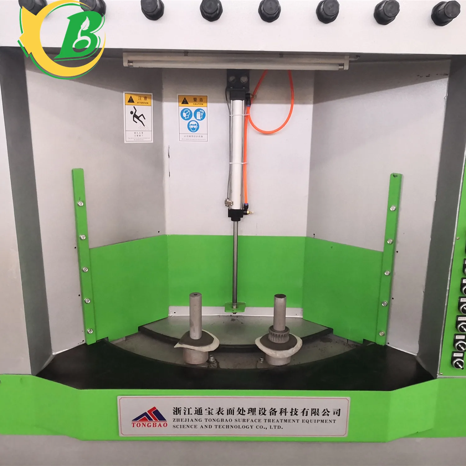 Turntable Sandblasting Cabinet for Car Rim