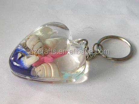 Heart shape model plastic water globe keychain