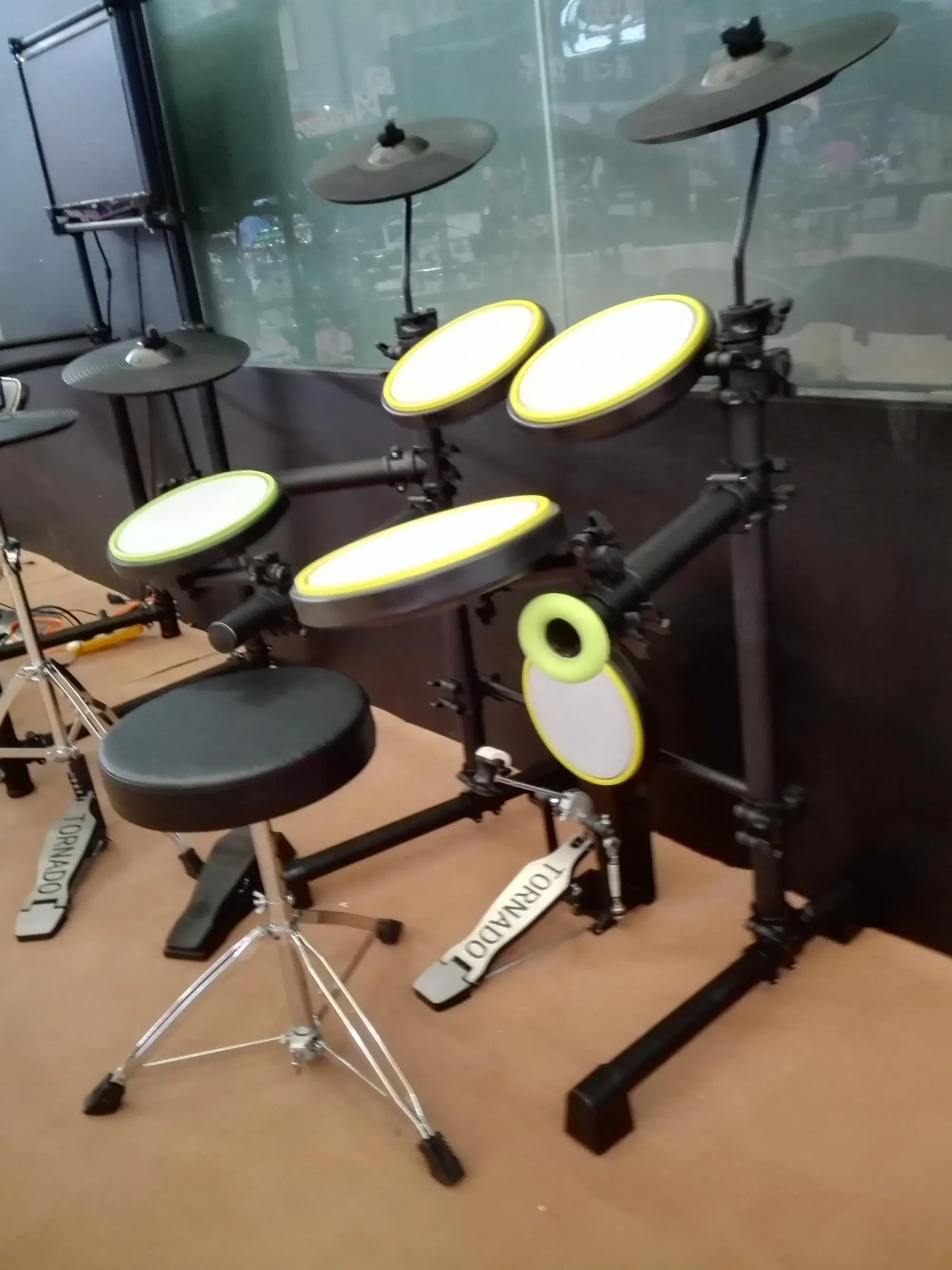 
Hot Sale Plastic Acoustic Drum Set Electronic Drum Kit 