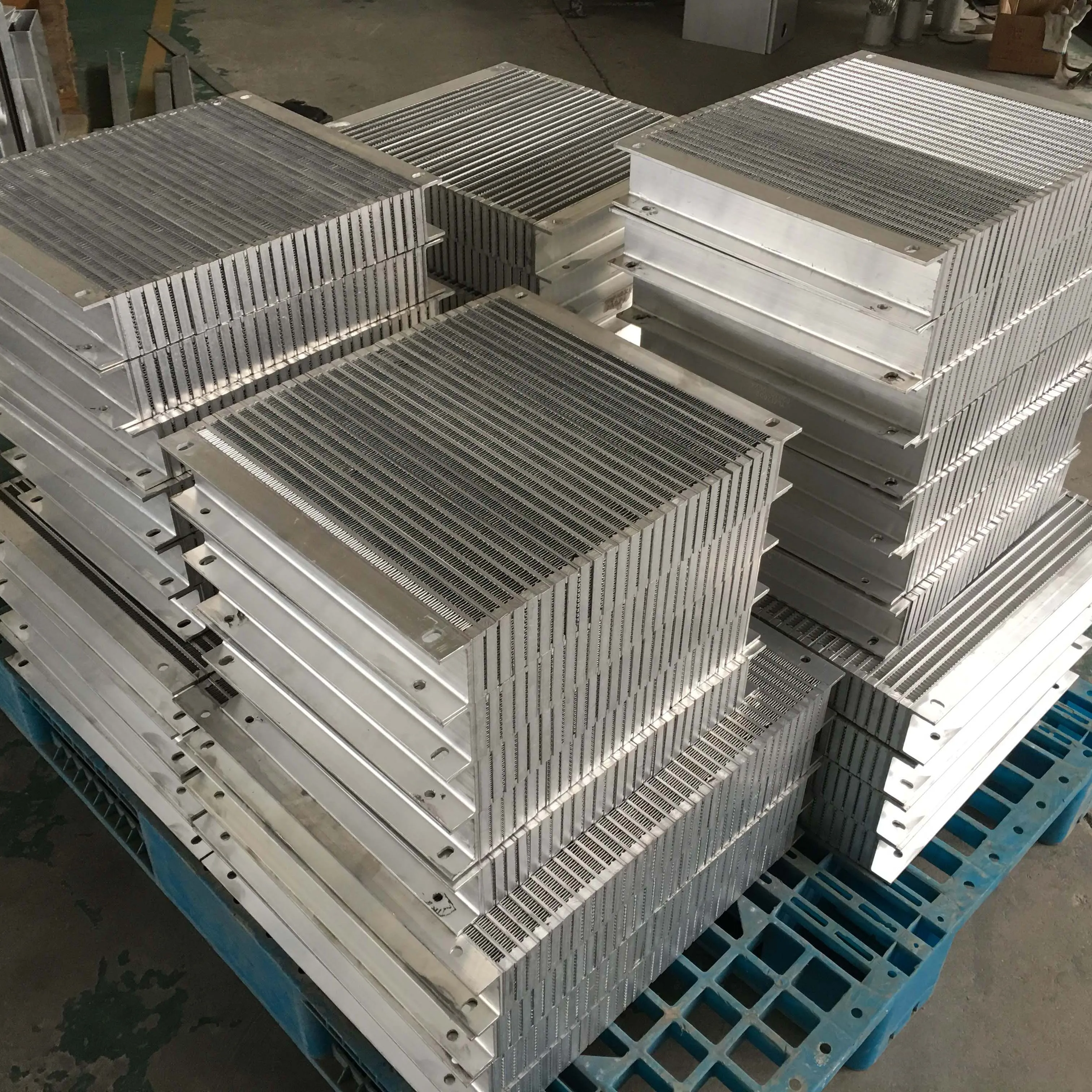 Hydraulic Radiator Hydraulic Oil Cooler Radiator supplier